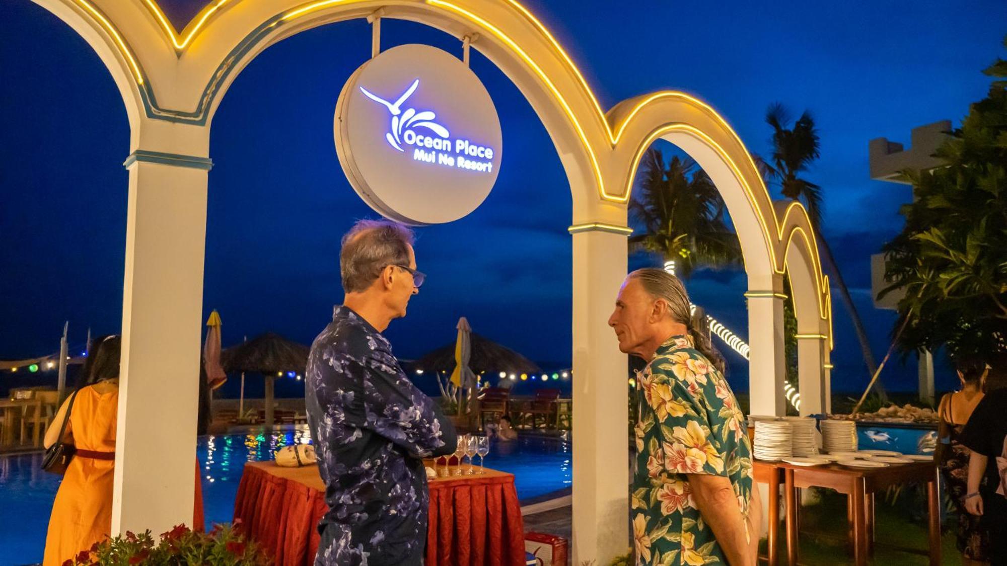 מואי נה Ocean Place Resort מראה חיצוני תמונה